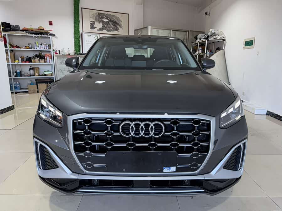 Audi Q2L