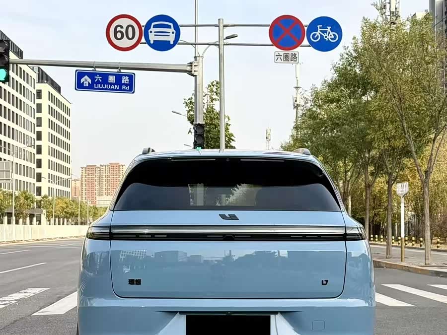 Li Auto L7