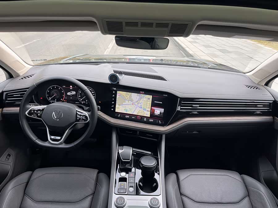 Volkswagen VW Touareg