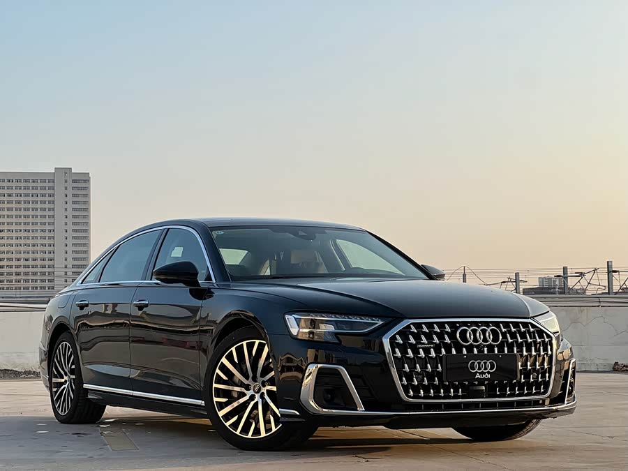 Audi A8L 55 TFSI quattro Flagship