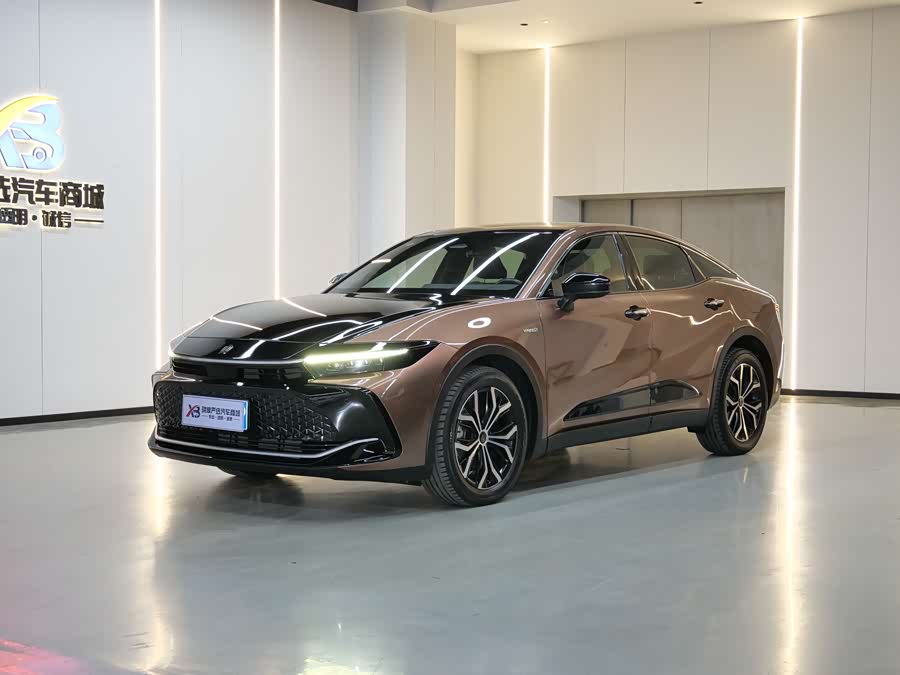 Toyota Crown Sport Cross