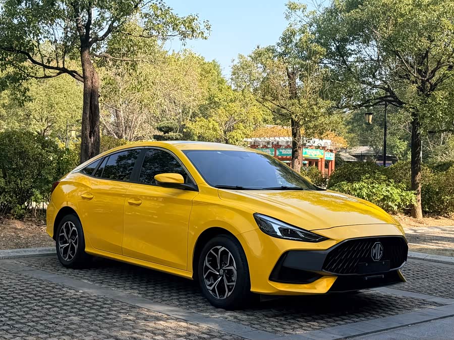 Motor MG 5 180 DVVT Manual Youth Luxury