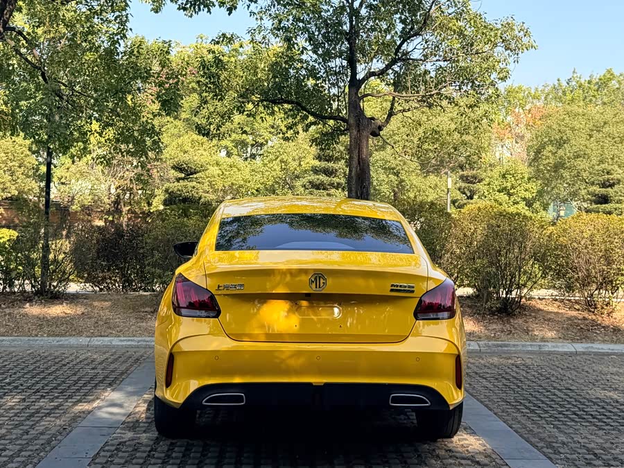 Motor MG 5 180 DVVT Manual Youth Luxury