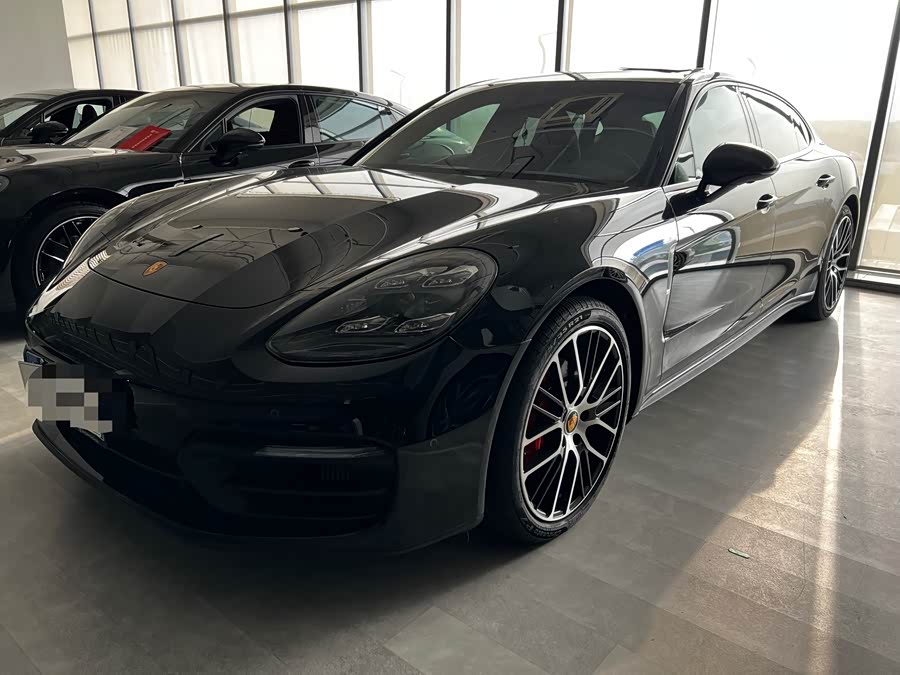 Porsche Panamera 4
