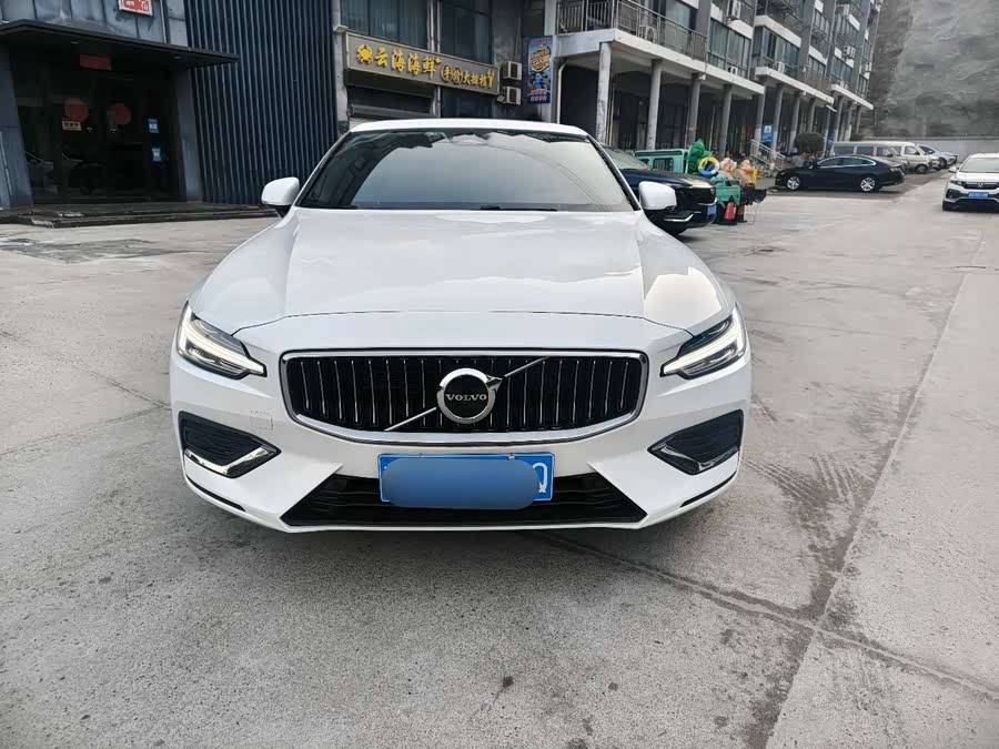 Volvo S60 B4 Smart Luxury