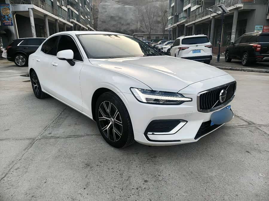 Volvo S60 B4 Smart Luxury