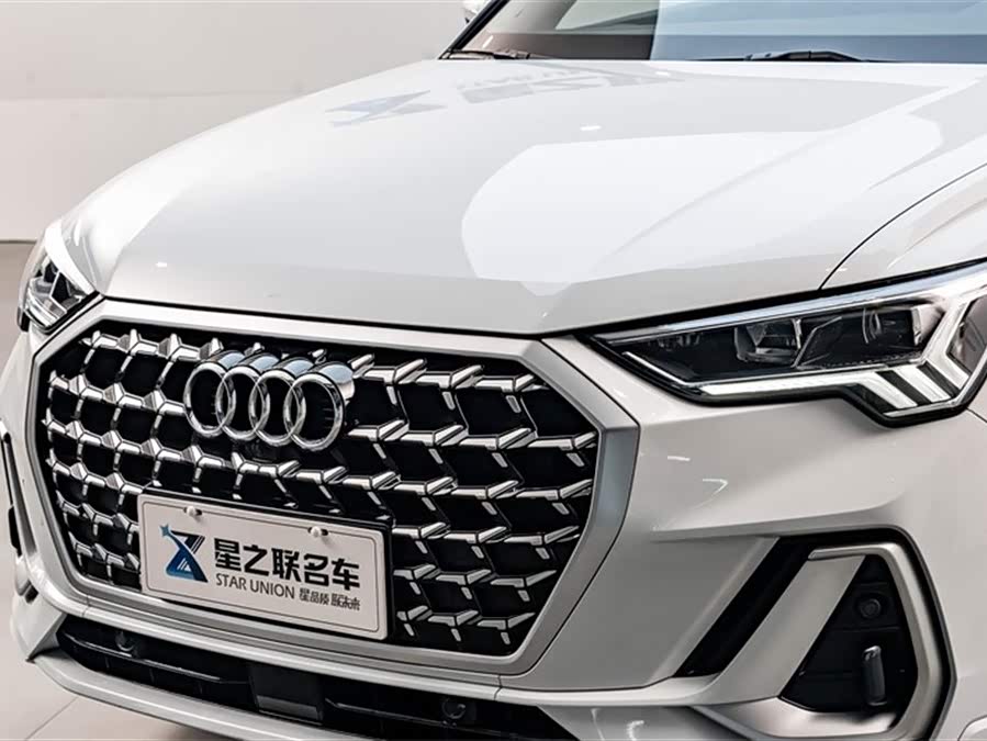 Audi Q3 40 TFSI Sport Dynamic