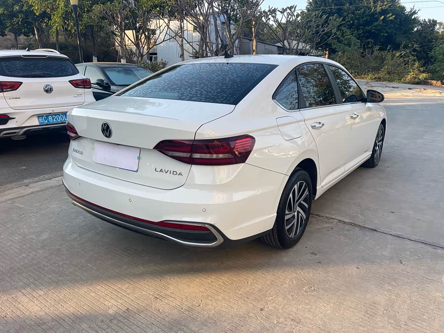 Volkswagen VW Lavida