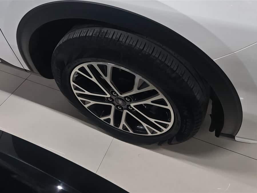 Ford Escape EcoBoost 245