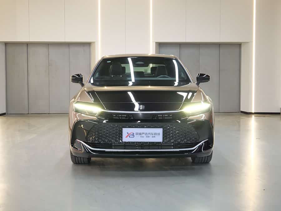 Toyota Crown Sport Cross