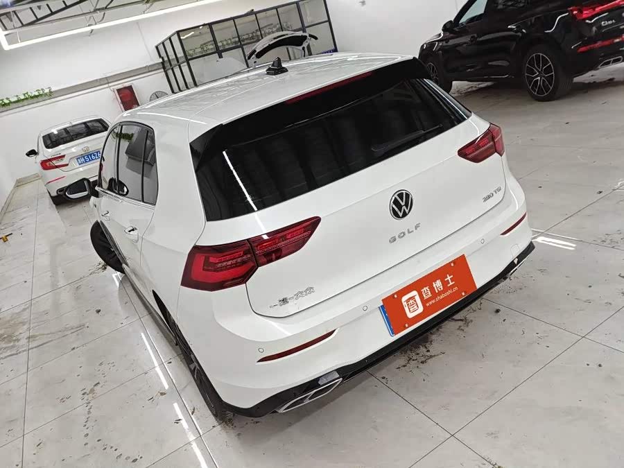 Volkswagen VW Golf