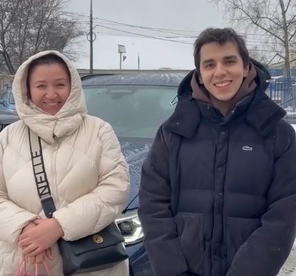 Гульшан: Друзья имели опыт с Netcars, посоветовали обратится к вам для доставки автомобиля из Кореи. Очень приятно было работать, на все вопросы в течении времени доставки авто оперативно отвечали. Никаких проблем не возникало. Автомобиль именно такой, какой мы хотели. Спасибо NetCars