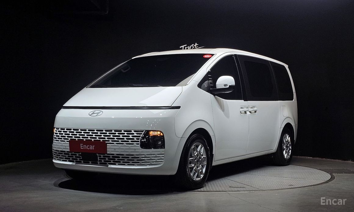 Hyundai Staria 2025