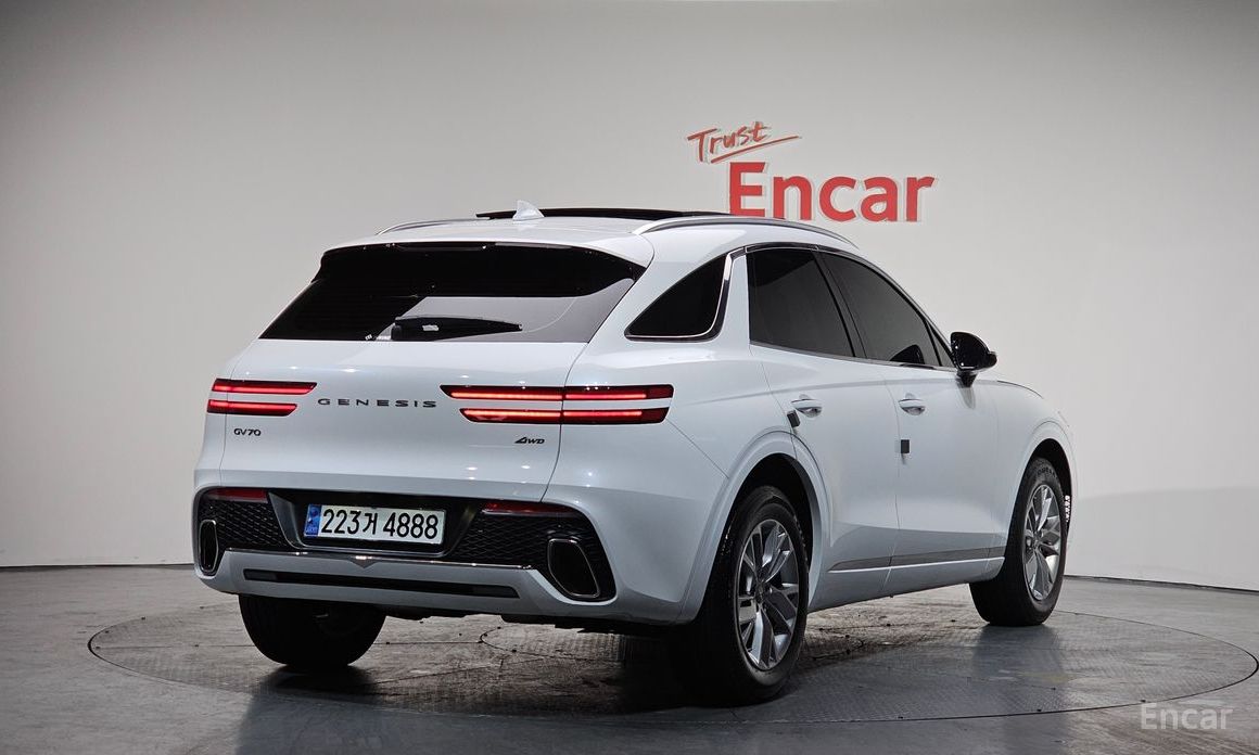 Genesis GV70 2024