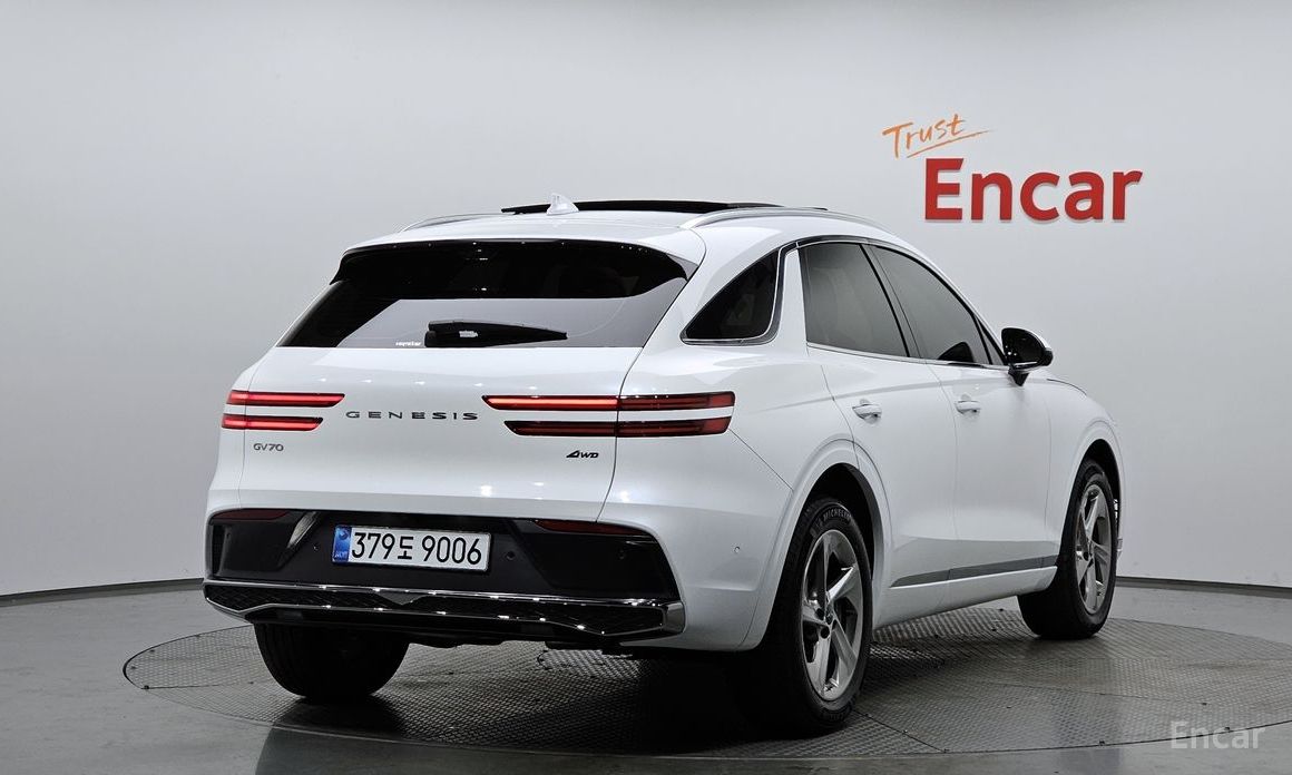 Genesis GV70 2025