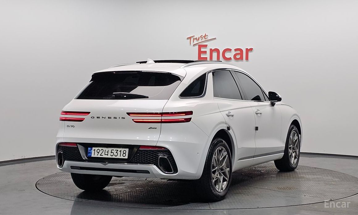 Genesis GV70 2024