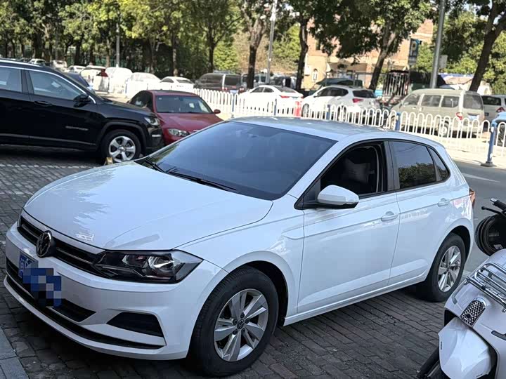 Volkswagen Polo Facelift Plus 1.5
