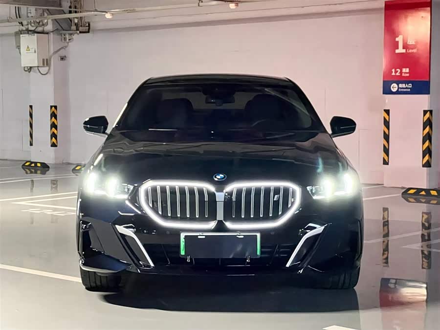 BMW i5 eDrive 40L M Sport