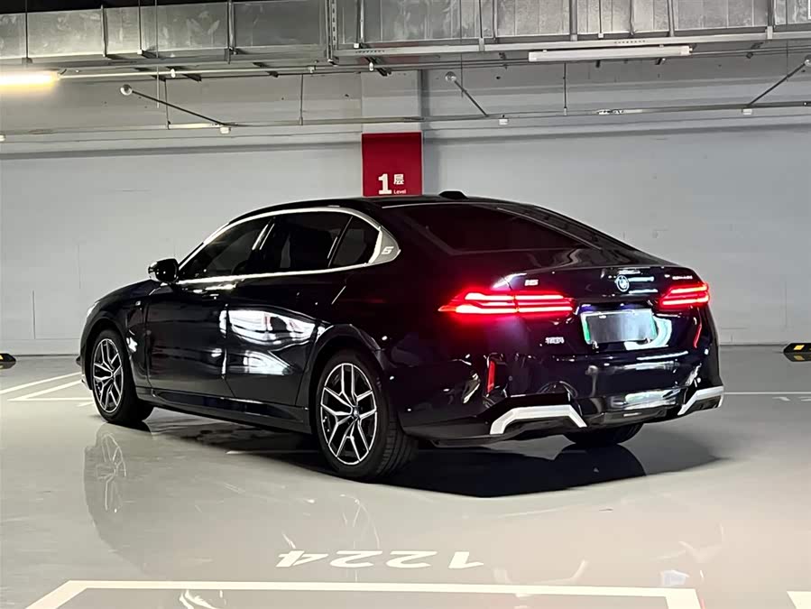 BMW i5 eDrive 40L M Sport