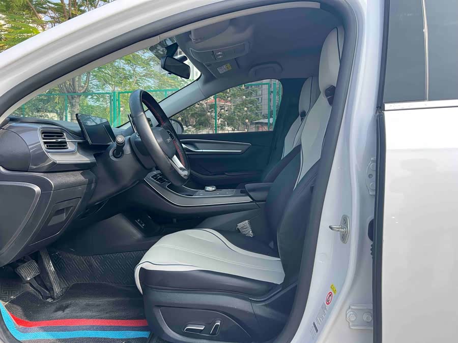 BYD Destroyer 05 Champion DM-i 120 km Premium