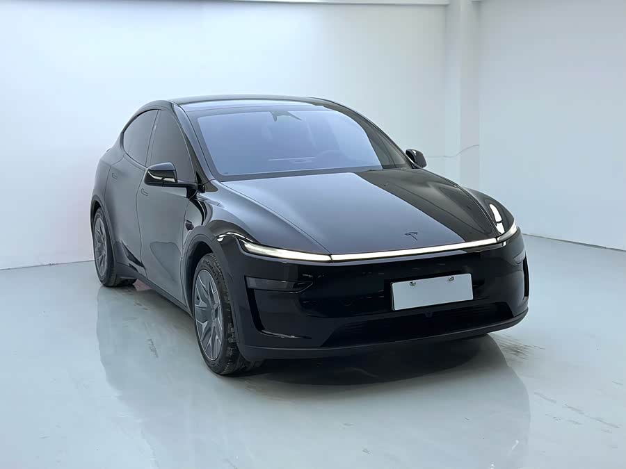 Tesla Model Y L Long Range