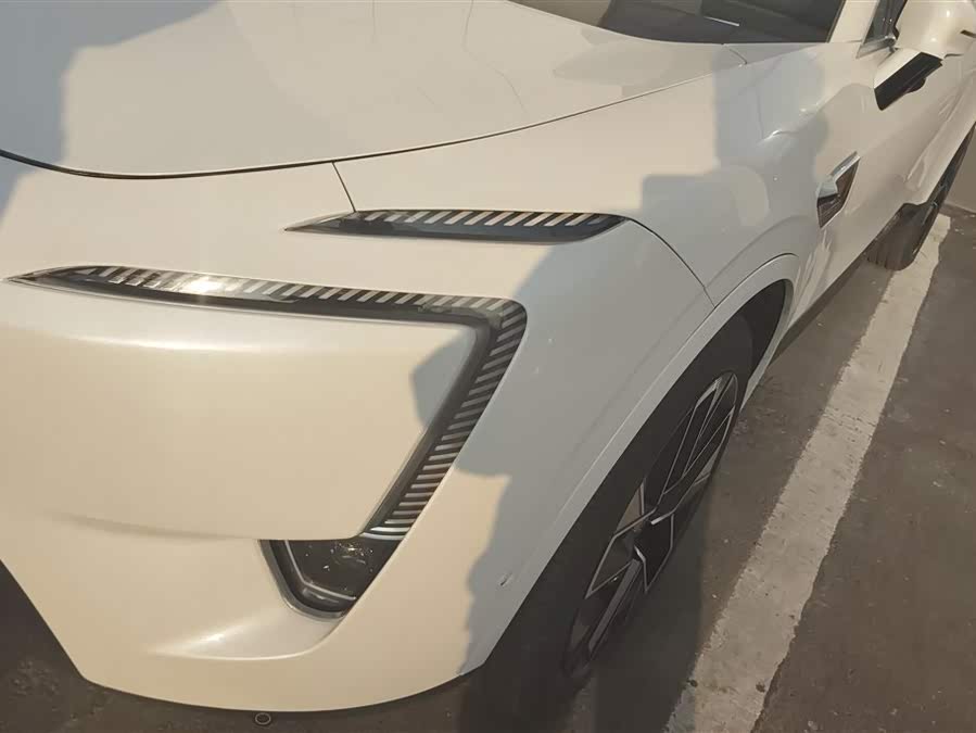 Avatr 11 Long-Range Single-Motor 5-Seater