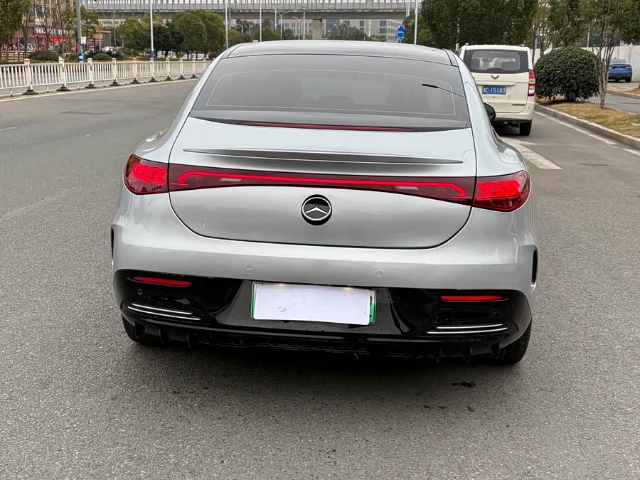 Mercedes-Benz EQE 350 Pioneer