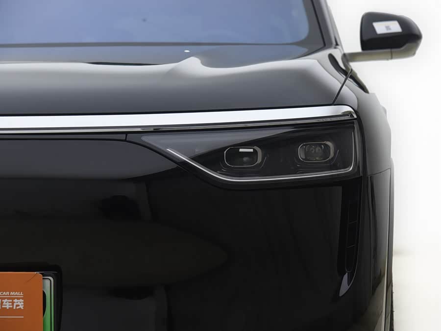 Aito M8 Range-extended Ultra 53.4 kWh 5-Seater