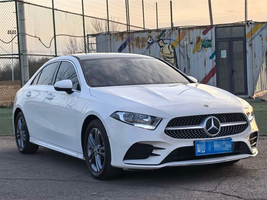 Mercedes-Benz A-Class Facelift A 180 L Sport Sedan