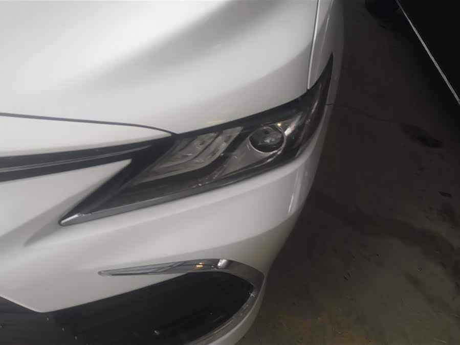 Toyota Camry 2.5G Luxury