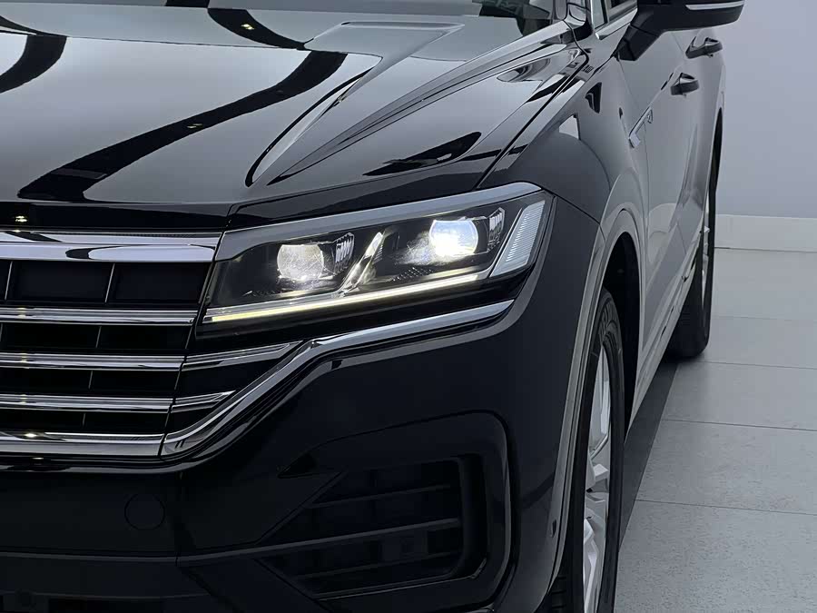 Volkswagen Touareg 2.0TSI Ruishang