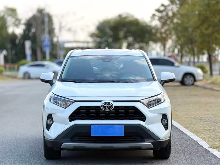 Toyota RAV4 Rongfang 2.0