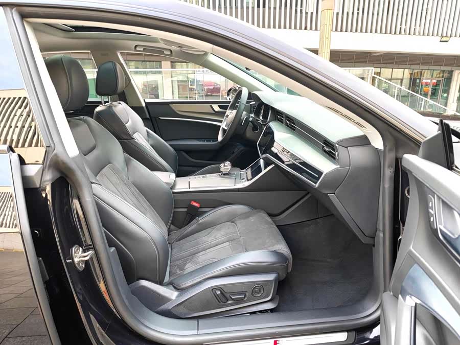 Audi A7L 45 TFSI S line Dream Edition Crystal Package