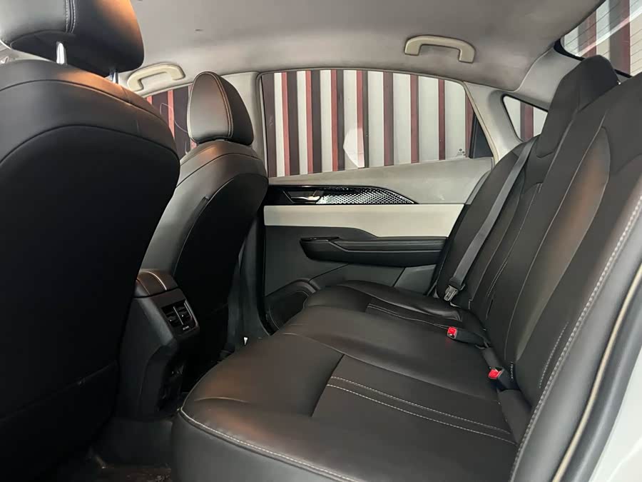 Dongfeng Fengshen E70 Facelift 500 Chaoxiang