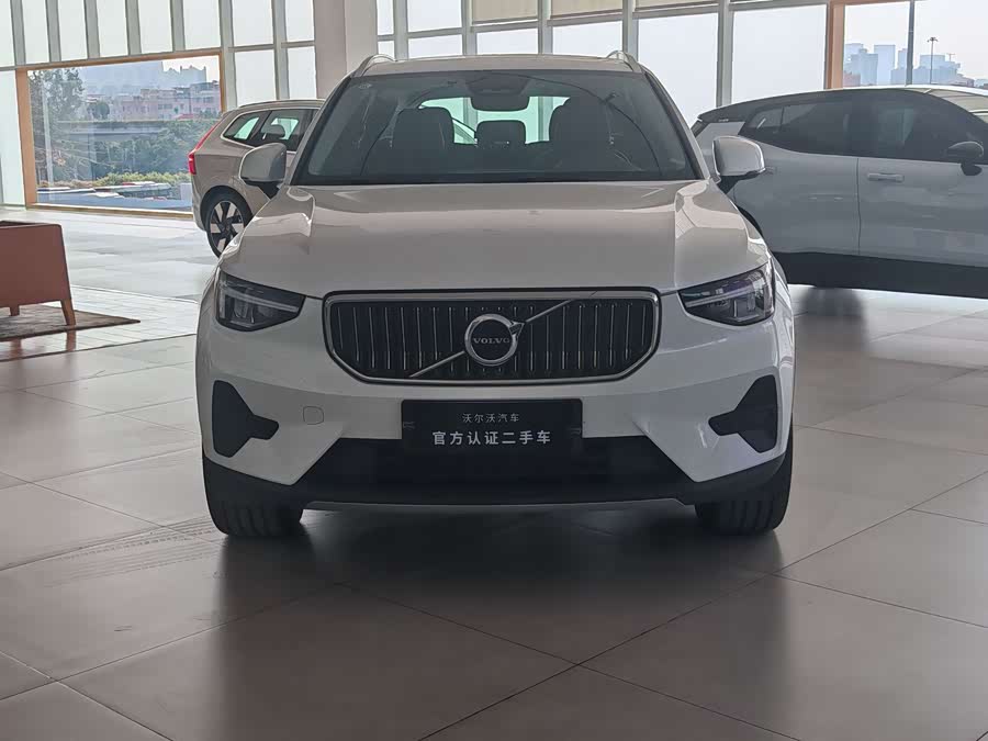 Volvo XC40 B4