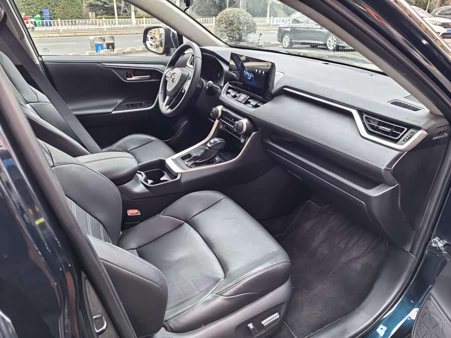 Toyota Wildlander 2.0