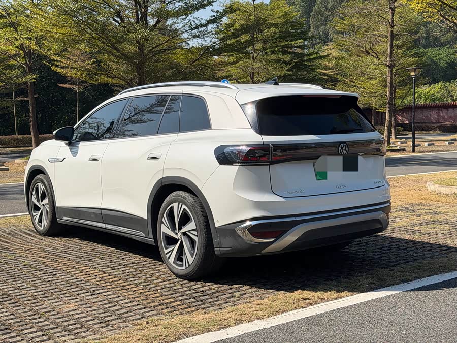 Volkswagen ID.6 CROZZ Long-Range PRO