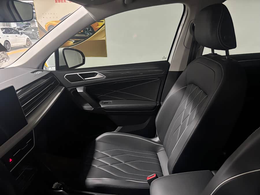 Volkswagen Tiguan L Outstanding