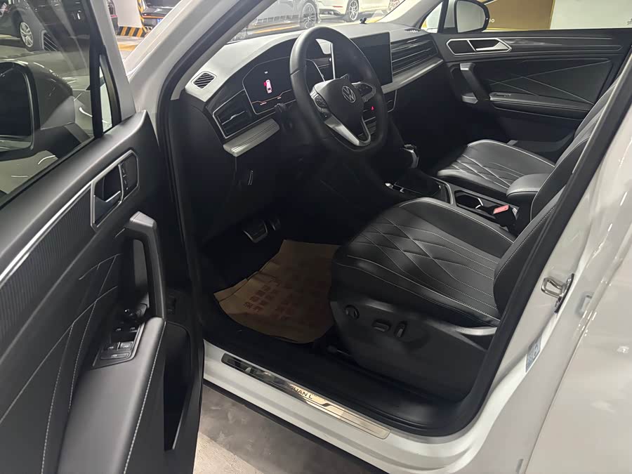 Volkswagen Tiguan L Outstanding