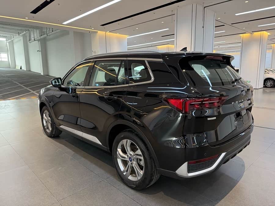 Ford Equator Sport EcoBoost 170 Platinum