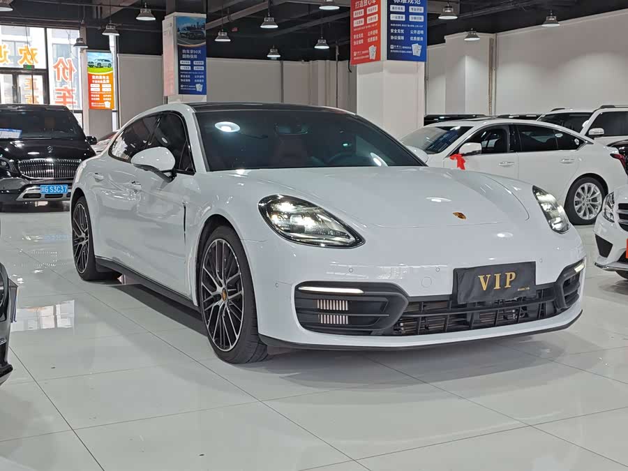 Porsche Panamera Executive Extended Platinum