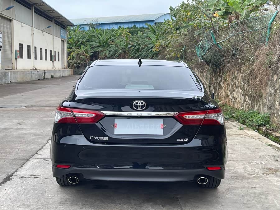 Toyota Camry 2.5G Luxury