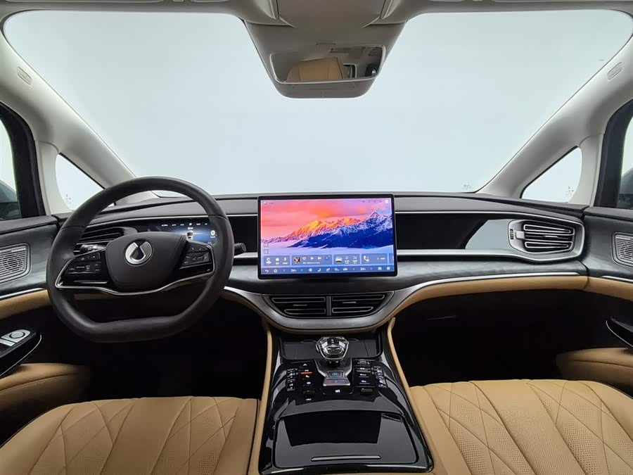 Denza D9 DM-i 1050 Zunxiang