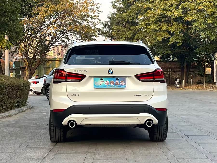 BMW X1 sDrive25Li Leading