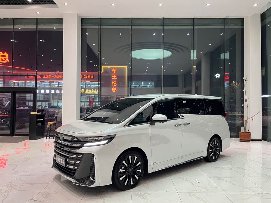 Toyota Vellfire Crown