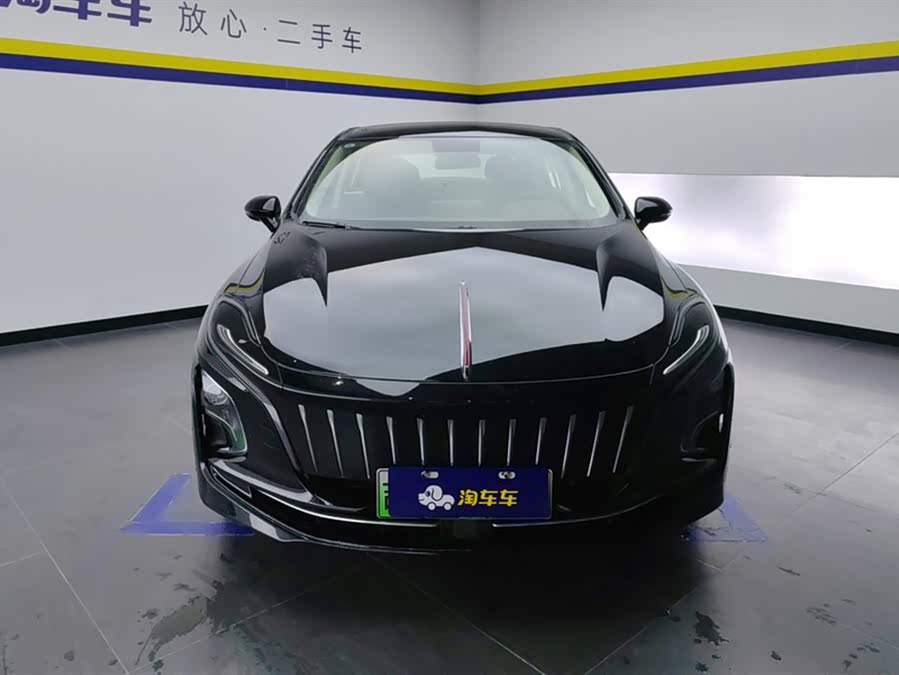Hongqi E-QM5 431 km Charging Enjoy Edition