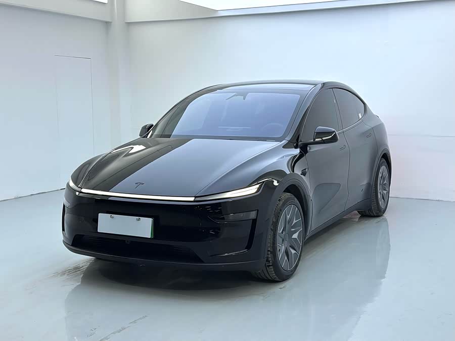 Tesla Model Y L Long Range