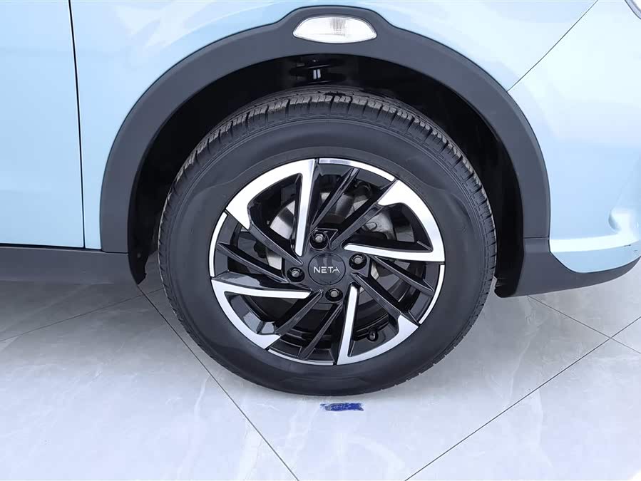 Hozon Neta V Long-Range Entertainment Upgrade