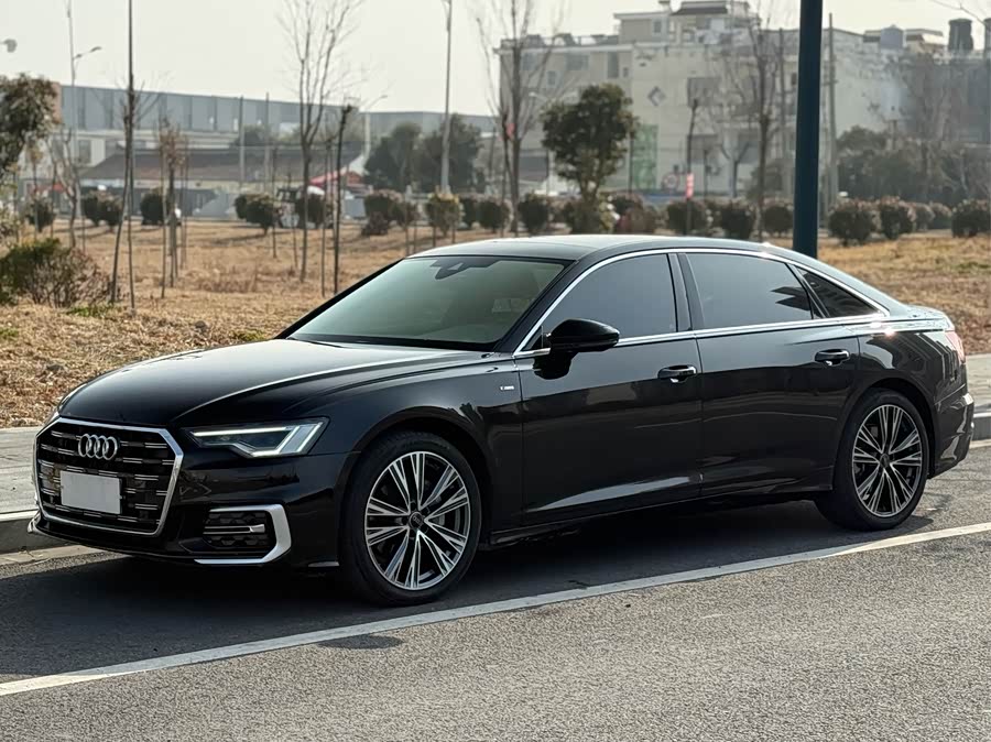 Audi A6L Facelift 40 TFSI Luxury Sport