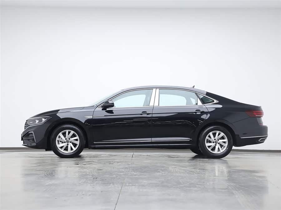 Volkswagen Passat (PHEV)